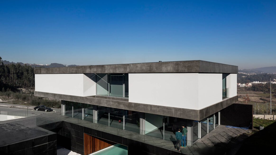 BE House, Paredes — 08