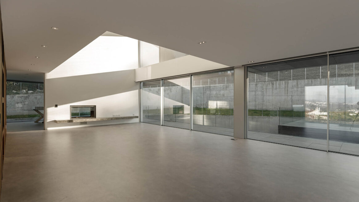 BE House, Paredes — 11