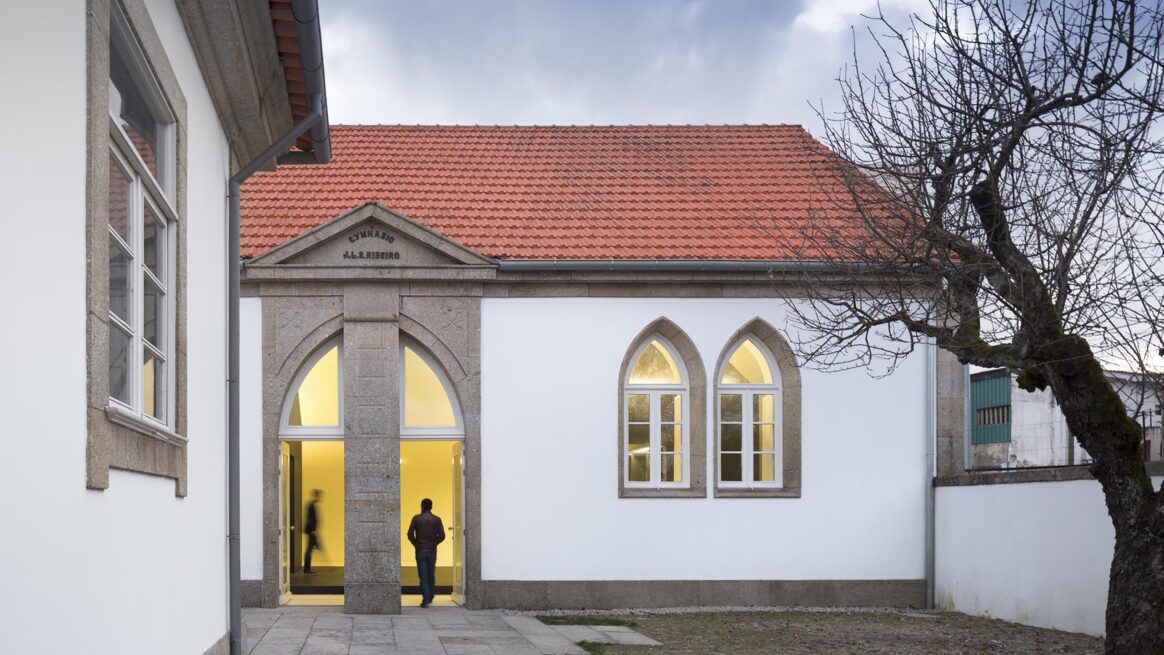 Information Centre of the Romanesque Route, Paredes — 02